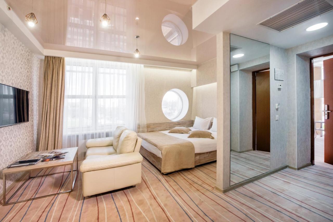 Hotel Palladium Odesa Exterior foto